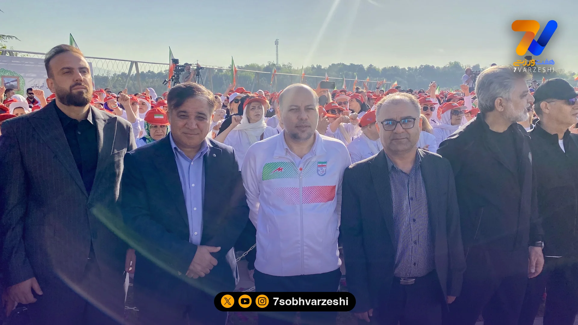 پیاده‌روی خانوادگی استقلالی‌ها از آب و آتش تا پل طبیعت - فوتبال