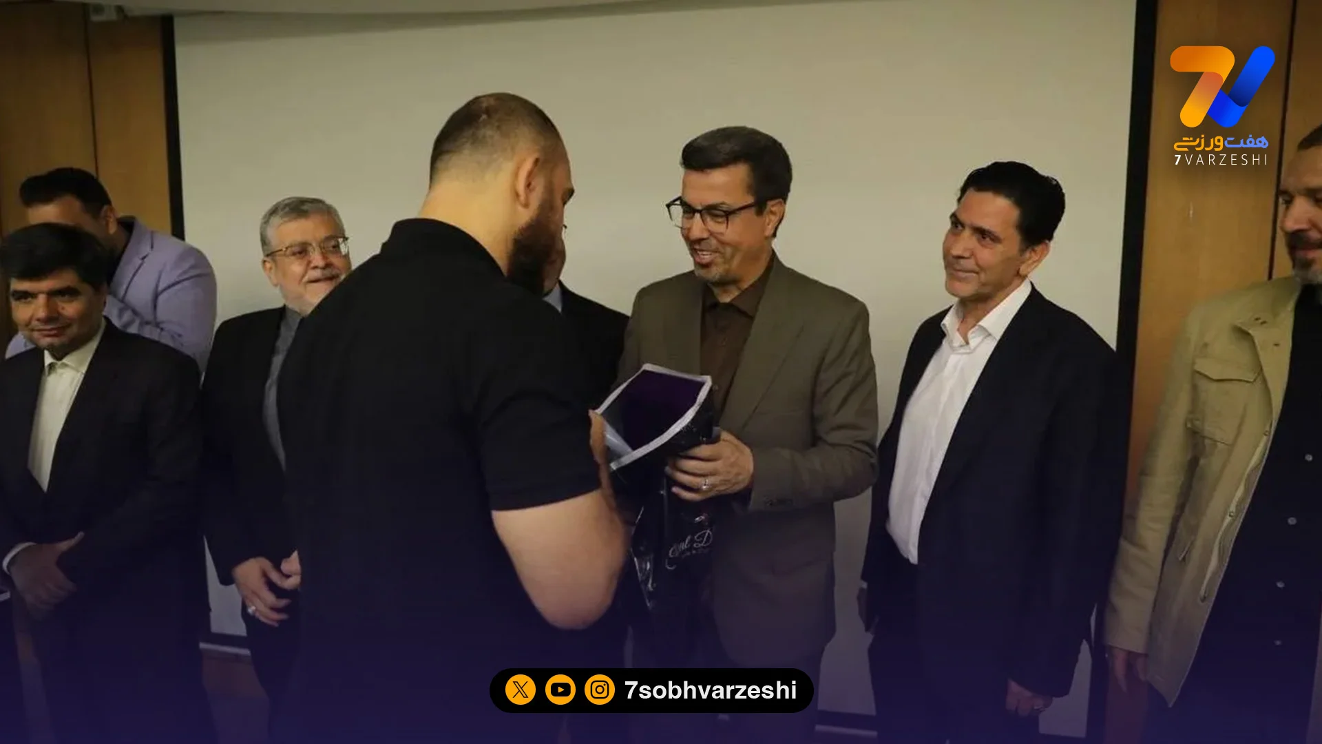 آیین تقدیر از کادر فنی و ملی‌پوشان کشتی آزاد ایران با حضور استاندار خراسان - سایر ورزش‌ها